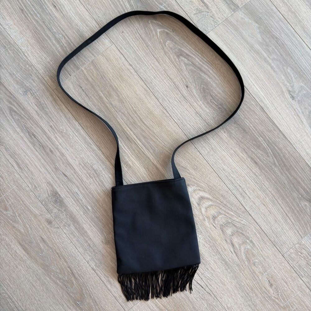 Chateau Vintage 90's / Y2K Black Red & Gold Asian Medallion Crossbody Bag Fringe - Picture 7 of 7